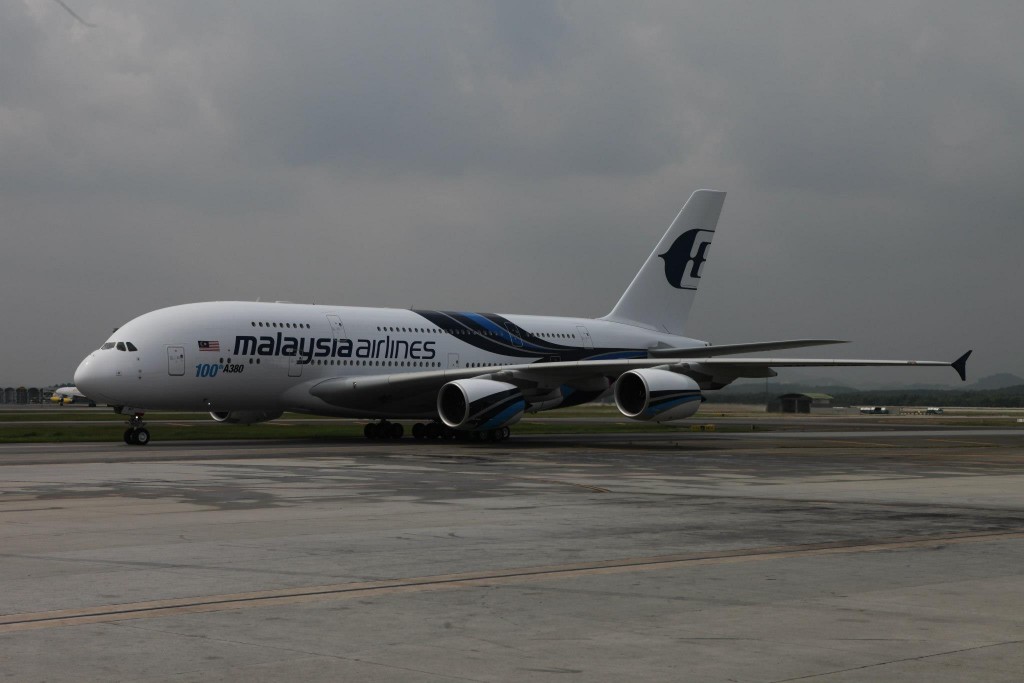 881910_548560058517976_1929656856_o