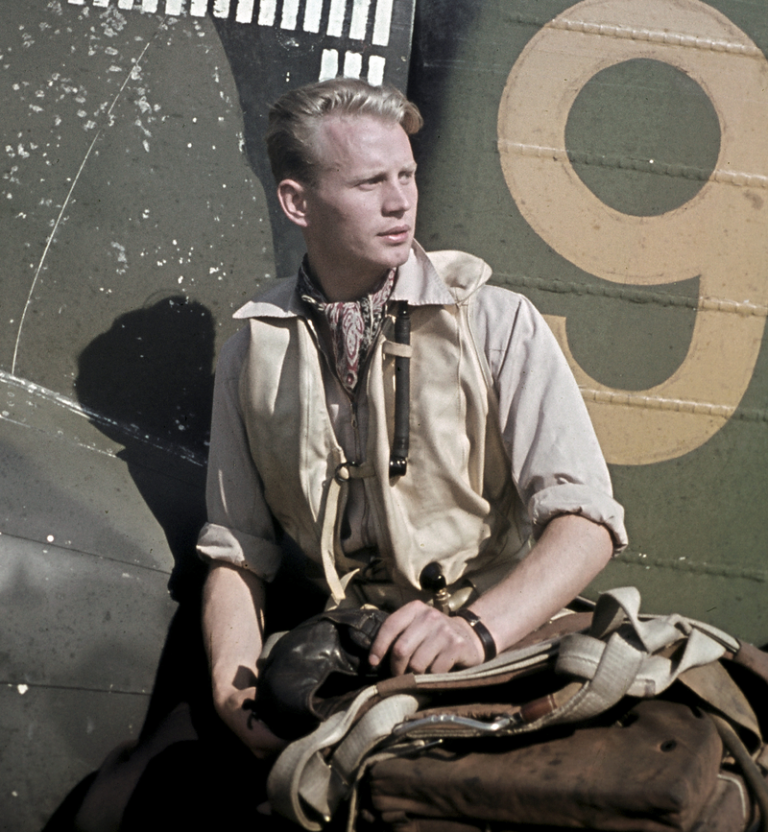 Hans_Henrik_Wind_in_Suulajärvi_1943