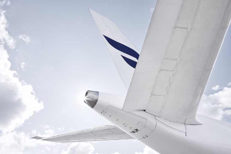 Finnair_A350_detail_Tail_from_Below