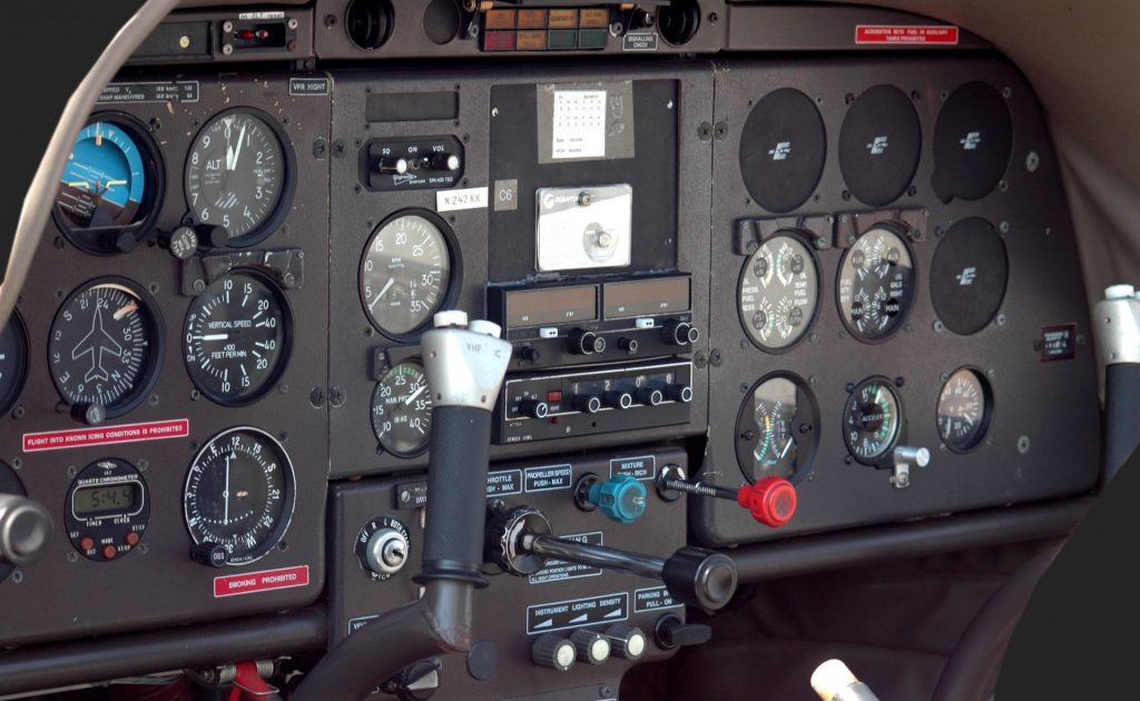 airplane-cockpit